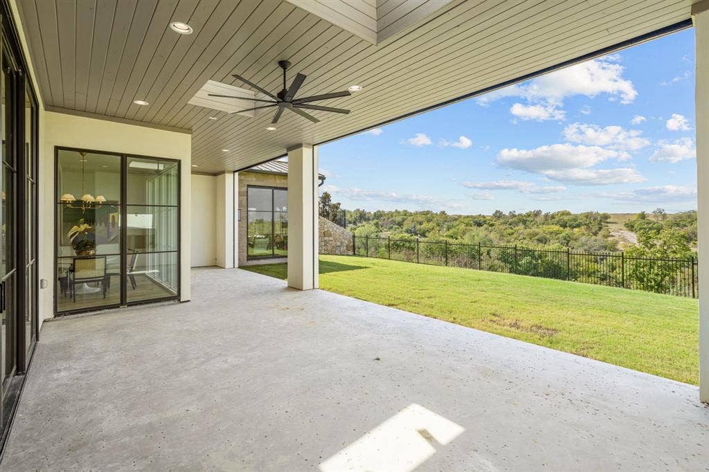 4516 Chablis Drive, Fort Worth, TX 76126