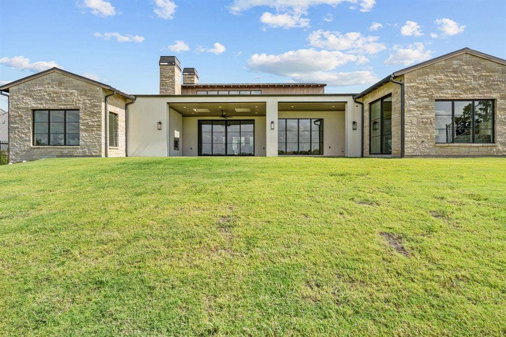 4516 Chablis Drive, Fort Worth, TX 76126