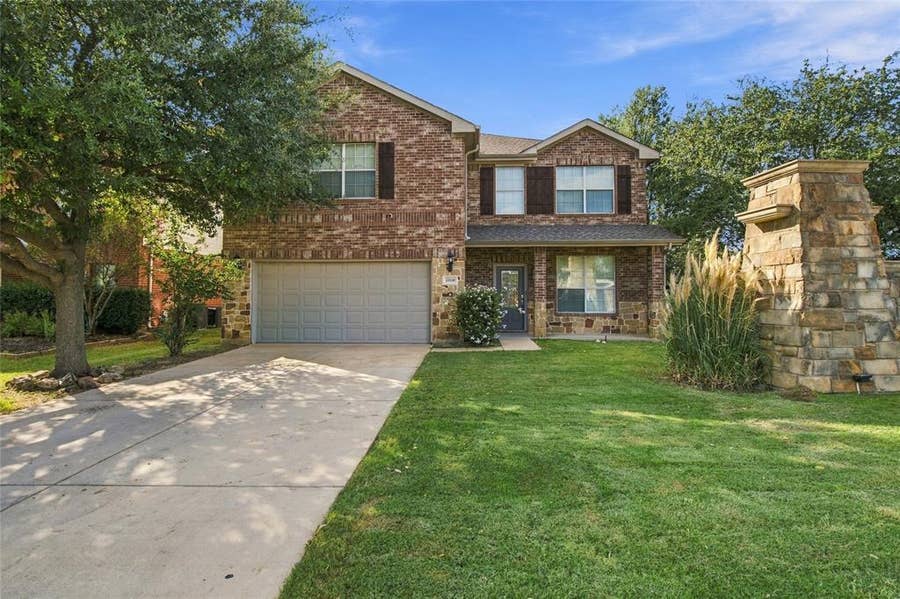 Property photo for 11329 Kenny Drive, Fort Worth, TX