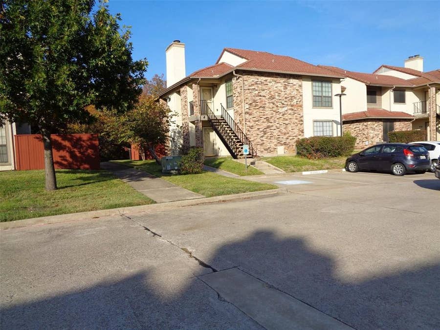 Property photo for 909 Turtle Cove, #141, Irving, TX