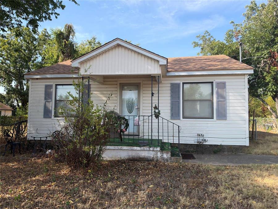 Property photo for 2013 S 22nd Street, Waco, TX