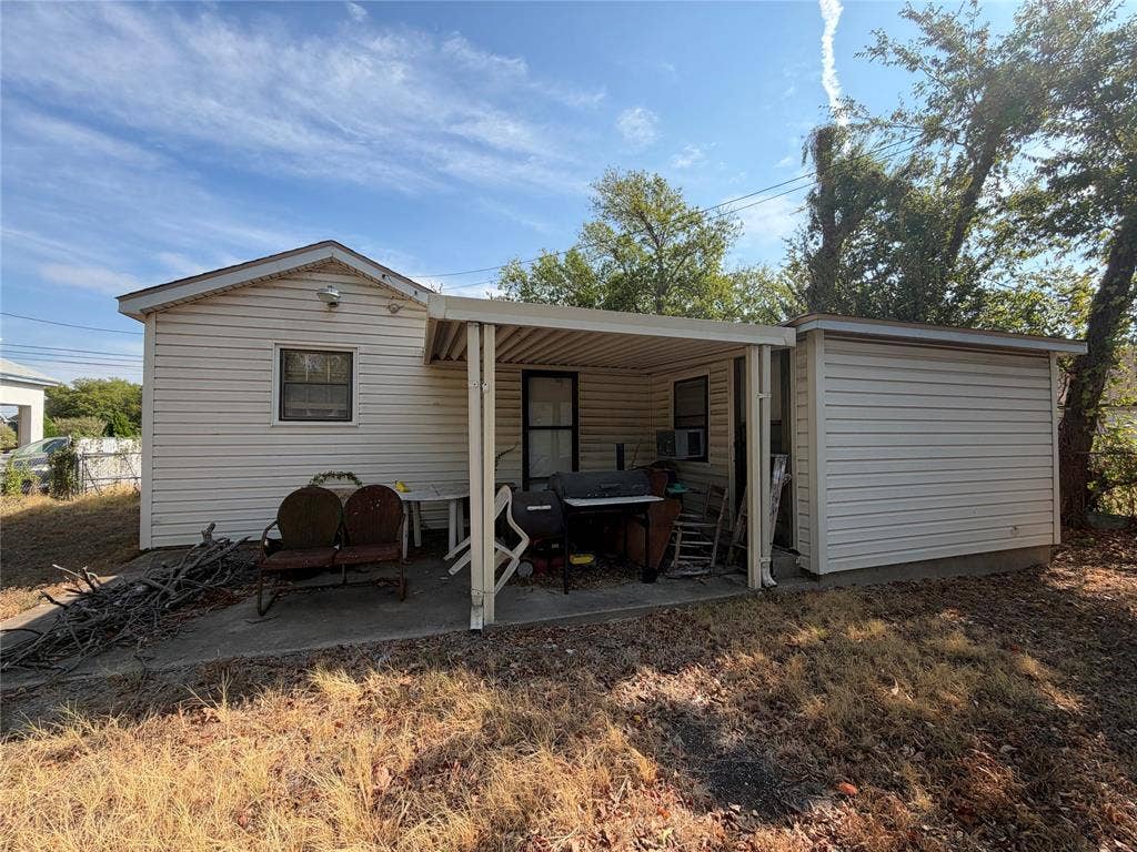 2013 S 22nd Street, Waco, TX 76706
