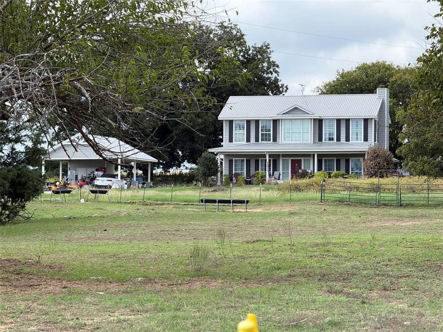 Property photo for 680 County Road 4191, Decatur, TX