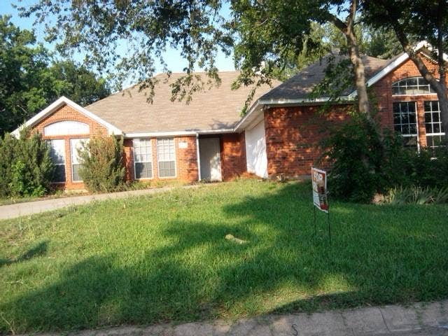 Property photo for 1701 Wisteria Street, Denton, TX
