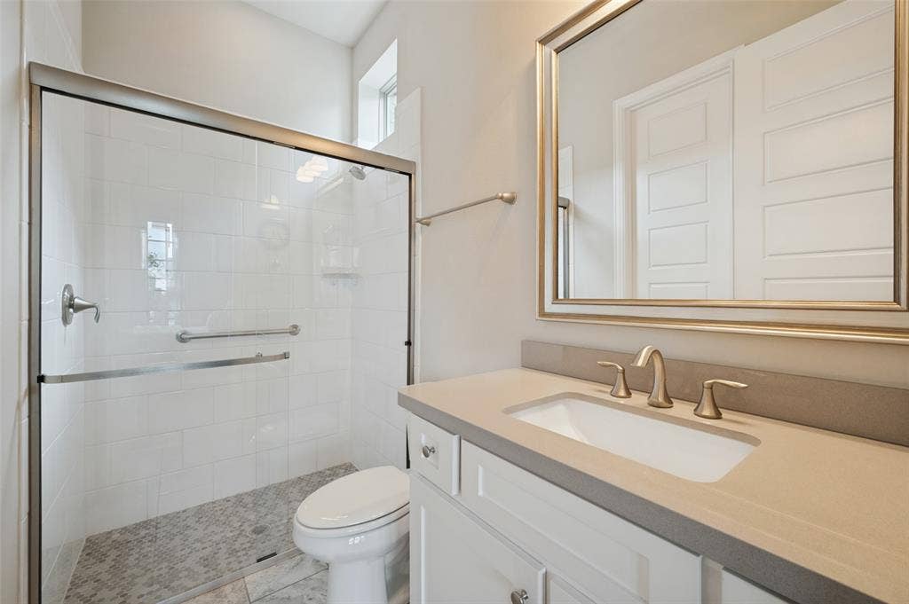 1st Floor Bathroom