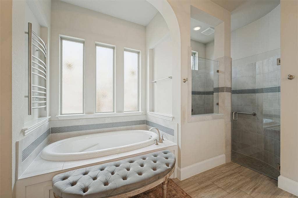 Separate Bath Tub & Shower