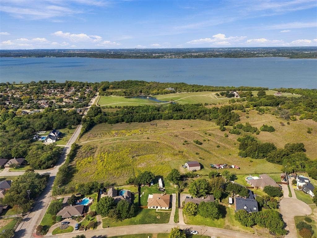 7105 Hunt Lane, Rockwall, TX 75087 Lake Ray Hubbard lake view