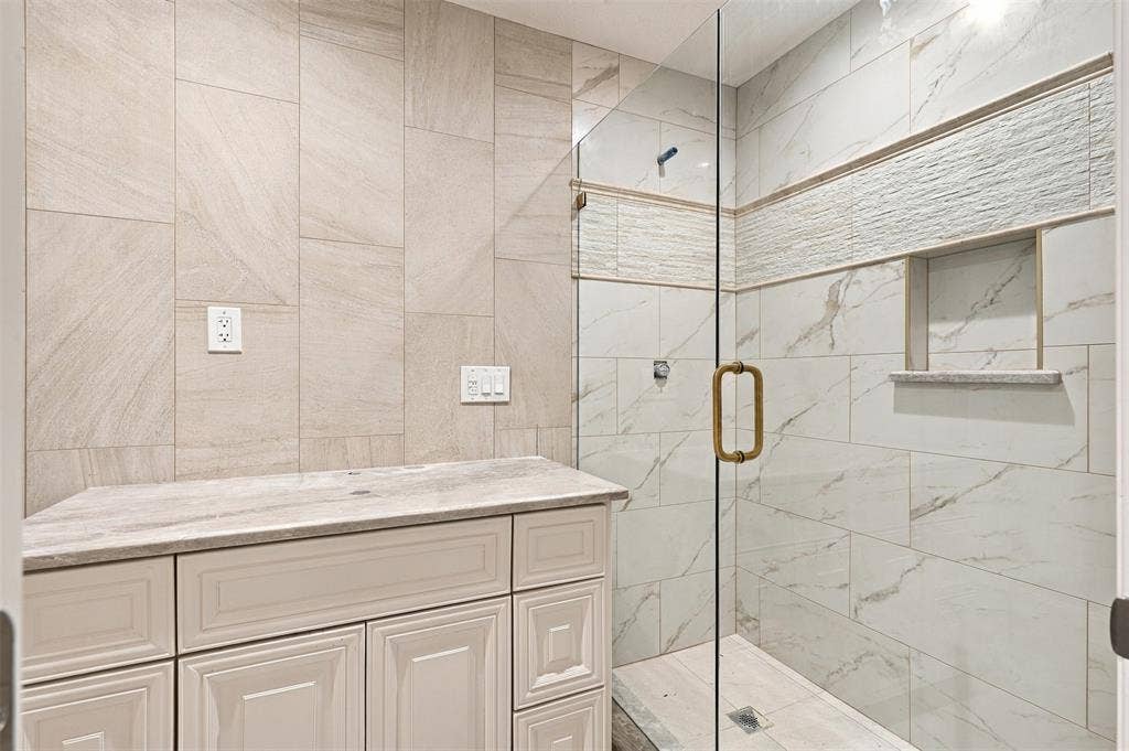 7105 Hunt Lane, Rockwall, TX 75087 Hall Guest