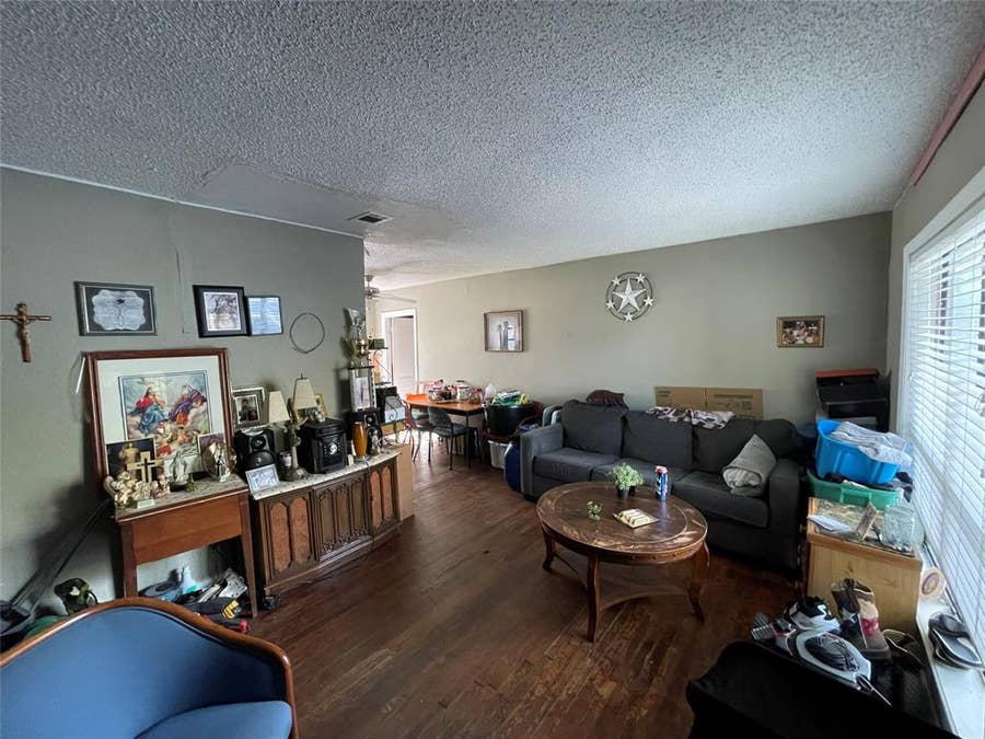 Property photo for 1115 Pine Street, Grand Prairie, TX