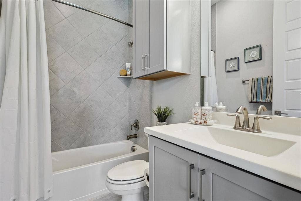 Bathroom 3rd Floor