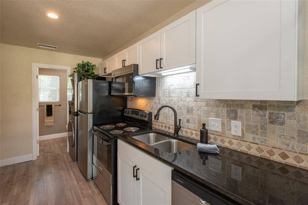 6120 Payne Road, Log Cabin, TX 75148