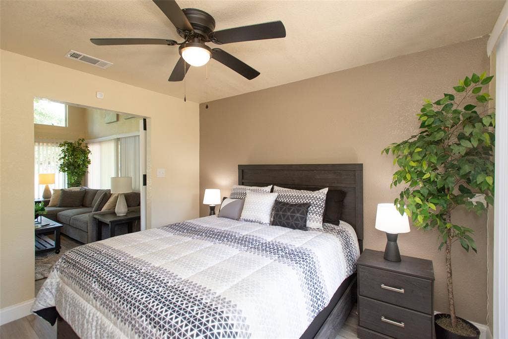 6120 Payne Road, Log Cabin, TX 75148