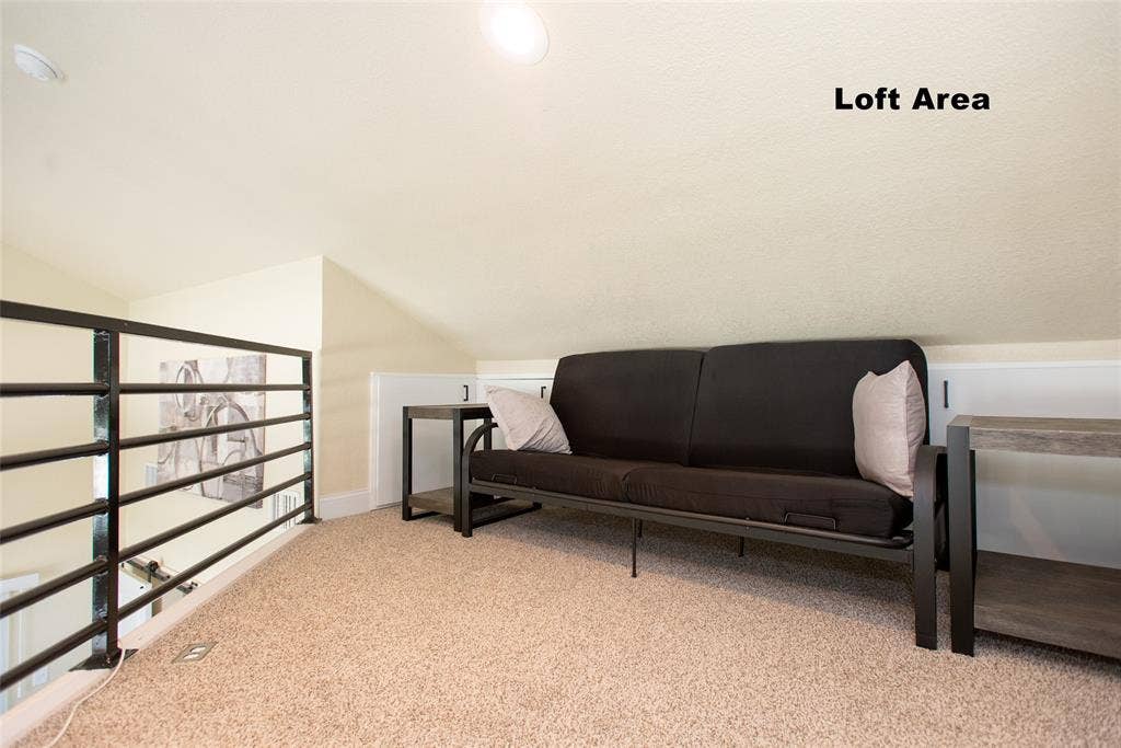 6120 Payne Road, Log Cabin, TX 75148