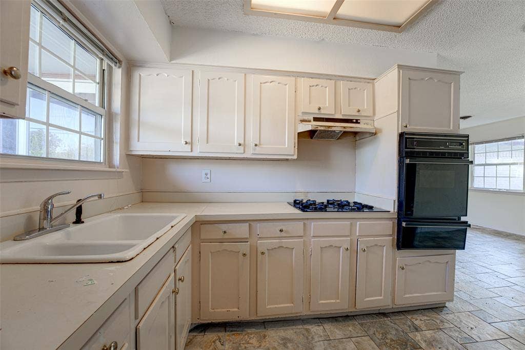 2906 Windmill Lane, Farmers Branch, TX 75234