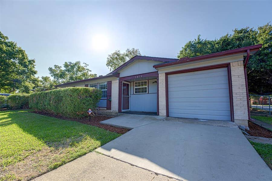 Property photo for 2906 Windmill Lane, Farmers Branch, TX