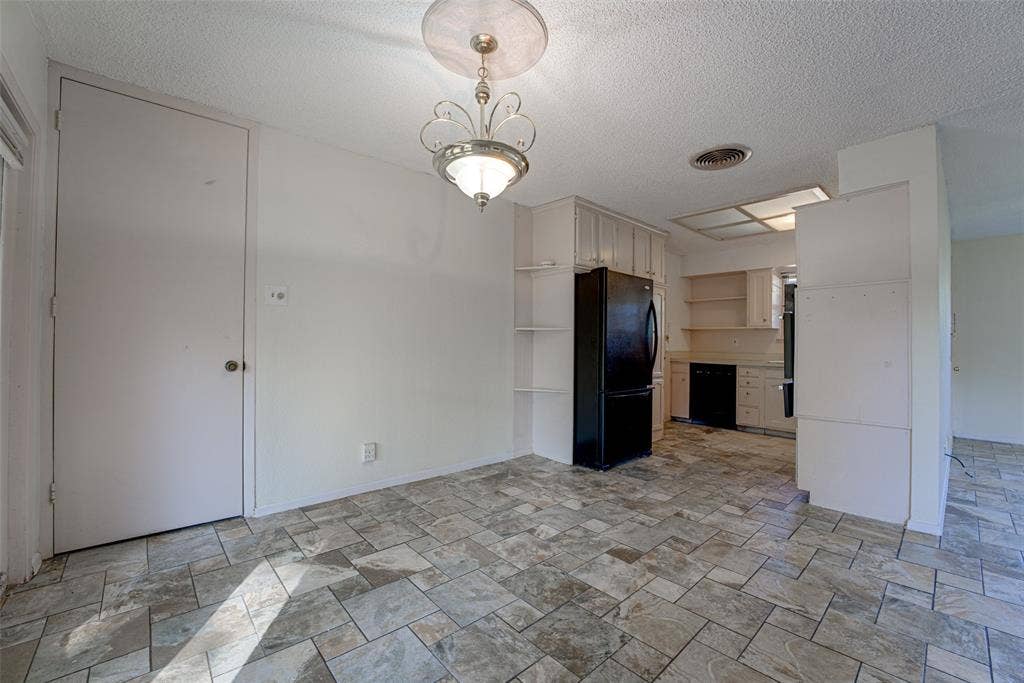 2906 Windmill Lane, Farmers Branch, TX 75234