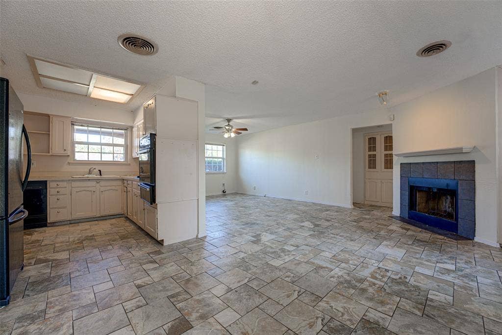 2906 Windmill Lane, Farmers Branch, TX 75234