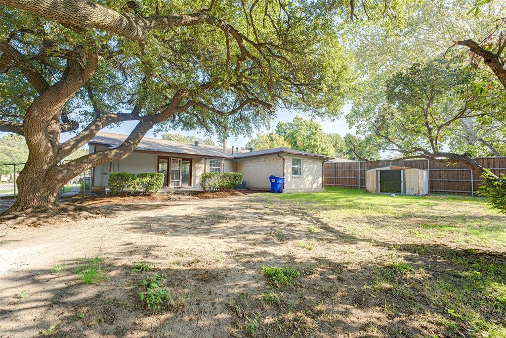 2906 Windmill Lane, Farmers Branch, TX 75234