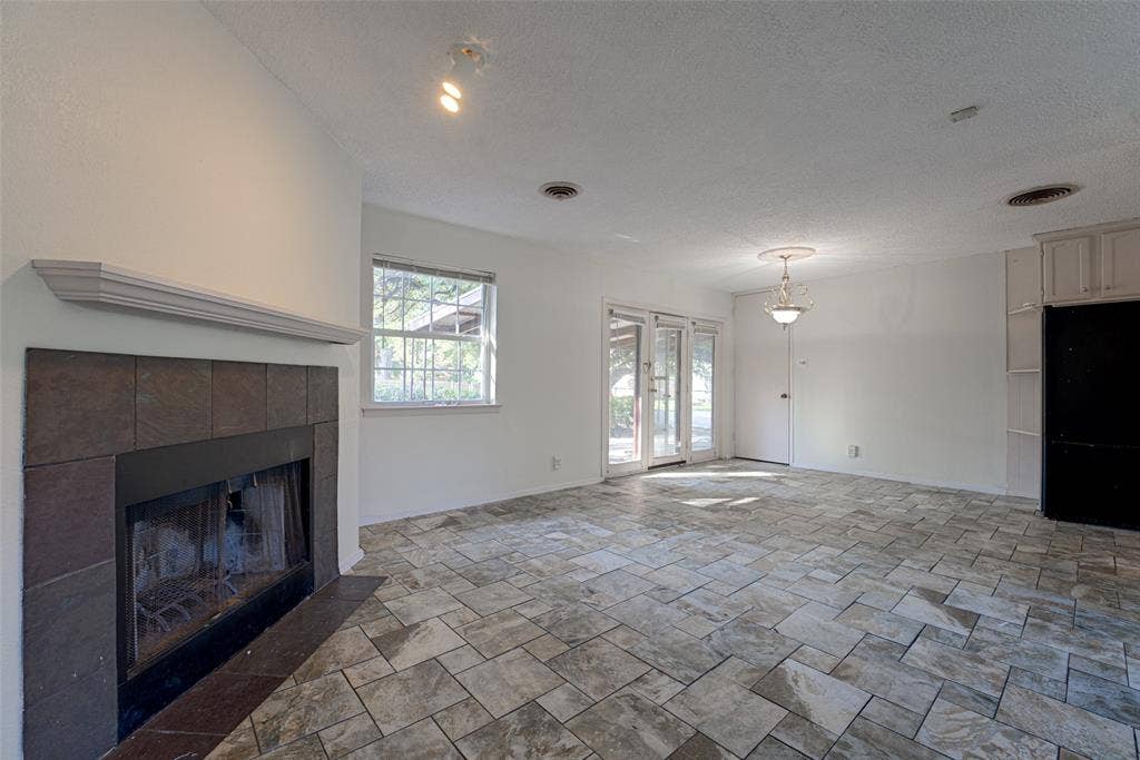 2906 Windmill Lane, Farmers Branch, TX 75234