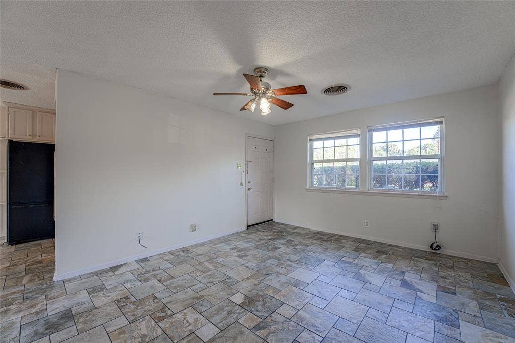 2906 Windmill Lane, Farmers Branch, TX 75234