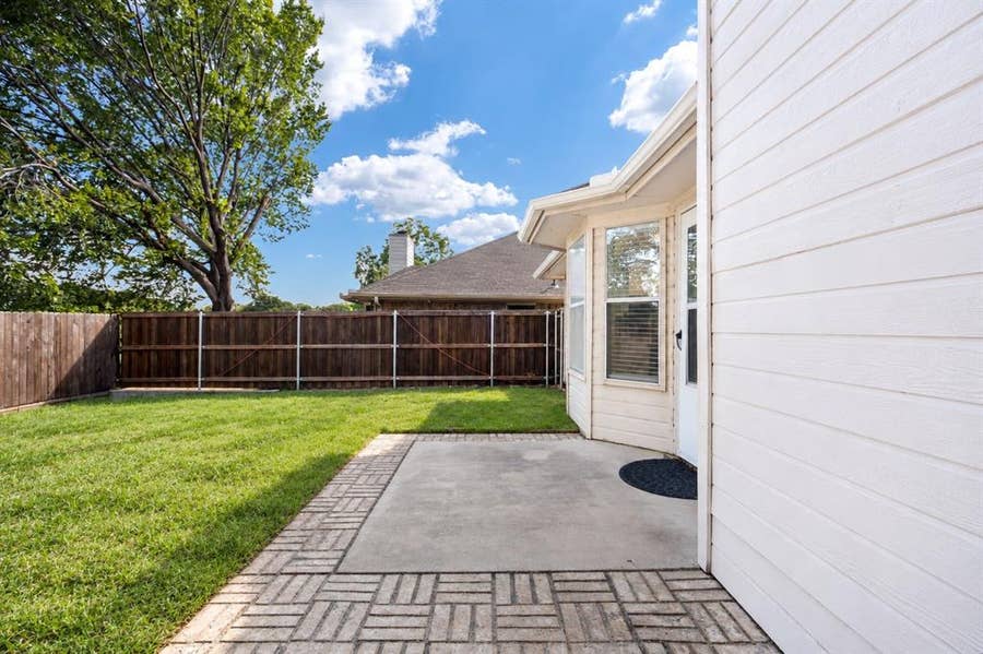 Property photo for 801 Bentree Drive, Fort Worth, TX
