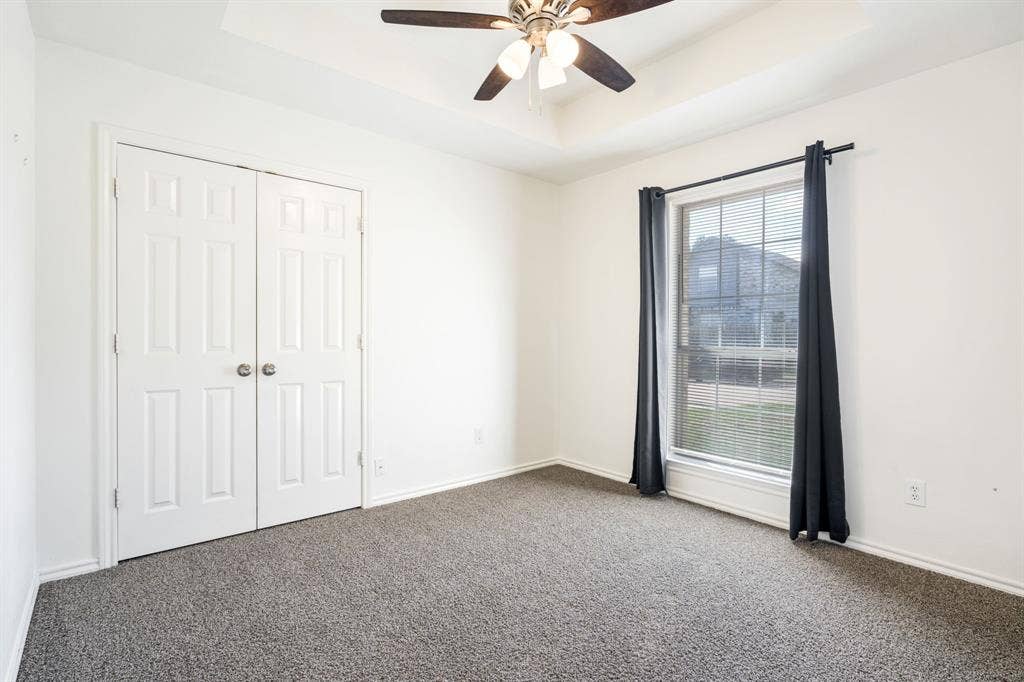 801 Bentree Drive, Fort Worth, TX 76120