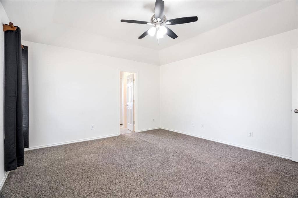 801 Bentree Drive, Fort Worth, TX 76120
