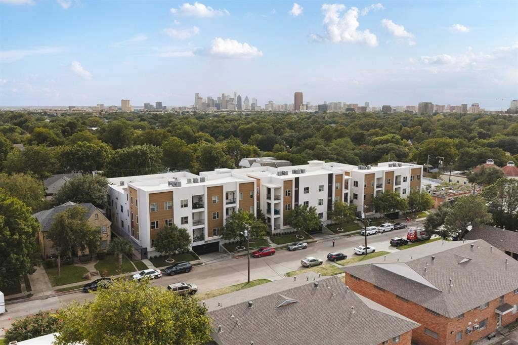 5718 Mccommas Boulevard, #302, Dallas, TX 75206