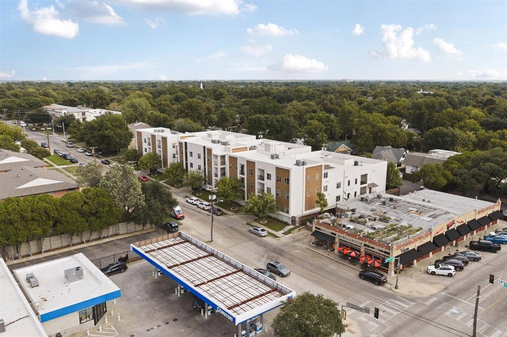 5718 Mccommas Boulevard, #302, Dallas, TX 75206