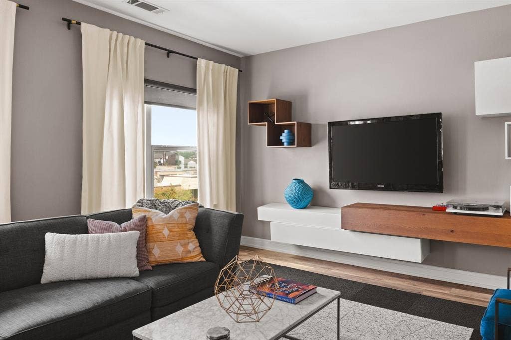 5718 Mccommas Boulevard, #302, Dallas, TX 75206