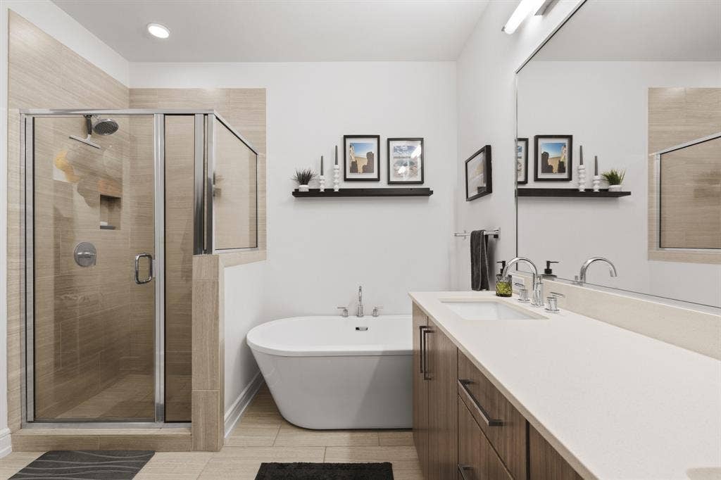 5718 Mccommas Boulevard, #302, Dallas, TX 75206