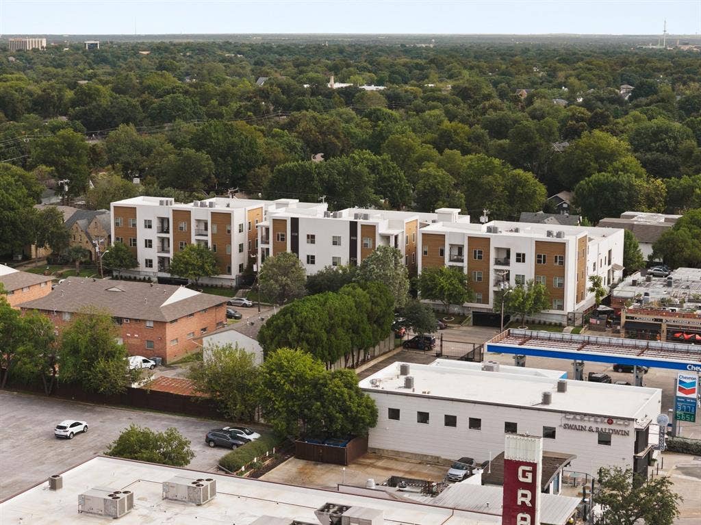 5718 Mccommas Boulevard, #302, Dallas, TX 75206