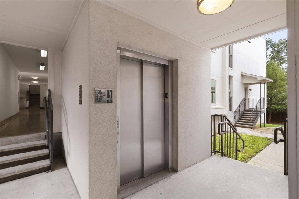 5718 Mccommas Boulevard, #302, Dallas, TX 75206