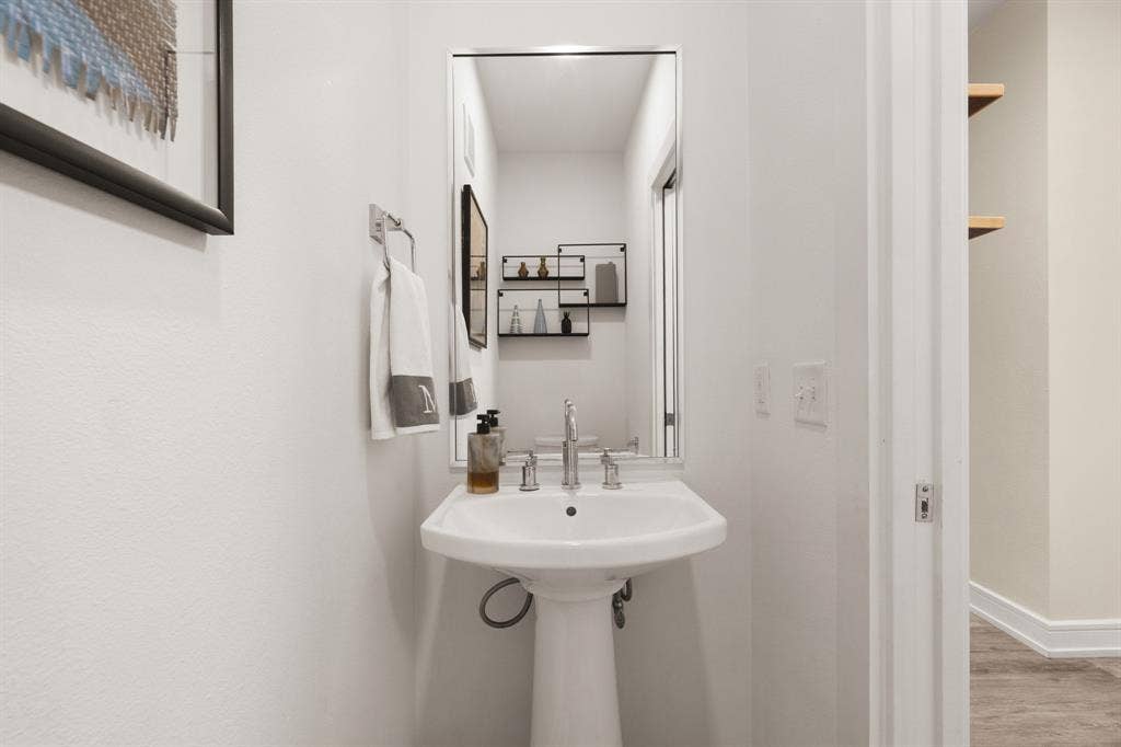 5718 Mccommas Boulevard, #302, Dallas, TX 75206