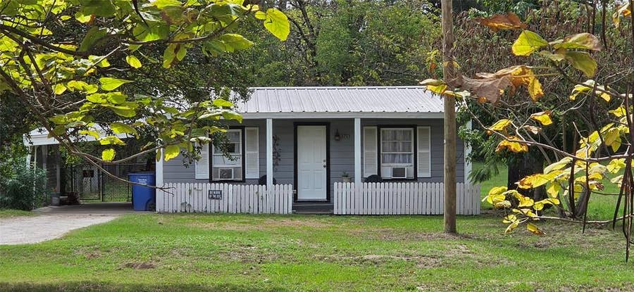 Property photo for 1713 W Frank Street, Grand Saline, TX