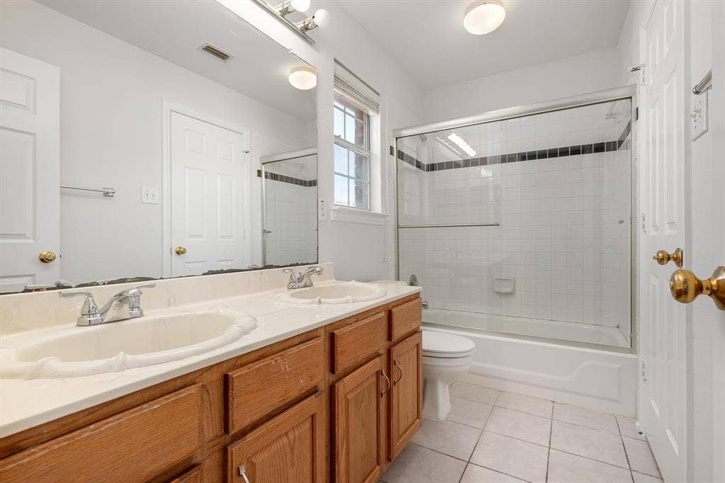 321 Andre Drive, Irving, TX 75063 321 Andre Drive, Irving, TX 75063