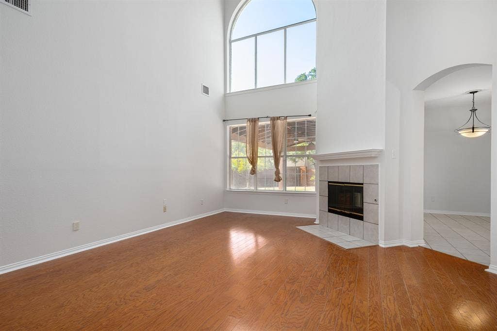321 Andre Drive, Irving, TX 75063 321 Andre Drive, Irving, TX 75063