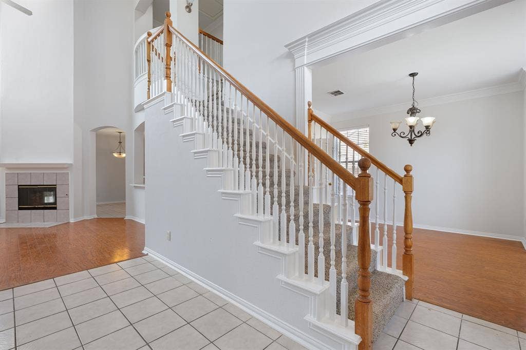 321 Andre Drive, Irving, TX 75063 321 Andre Drive, Irving, TX 75063