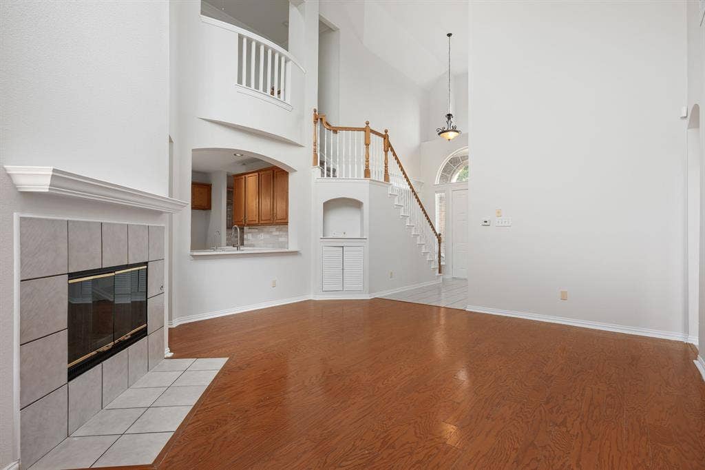 321 Andre Drive, Irving, TX 75063 321 Andre Drive, Irving, TX 75063