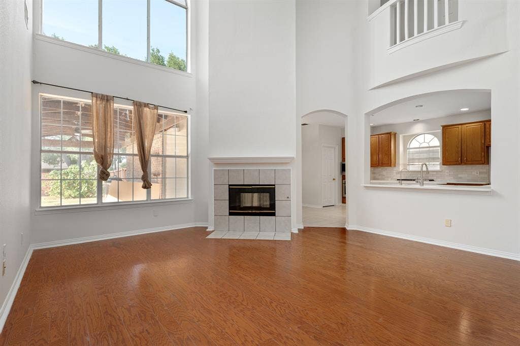 321 Andre Drive, Irving, TX 75063 321 Andre Drive, Irving, TX 75063