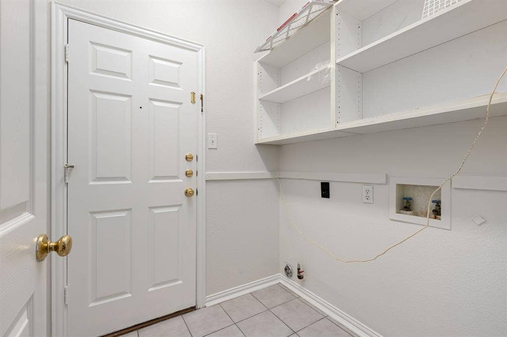 321 Andre Drive, Irving, TX 75063 321 Andre Drive, Irving, TX 75063