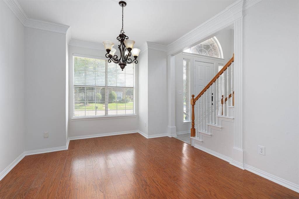 321 Andre Drive, Irving, TX 75063 321 Andre Drive, Irving, TX 75063