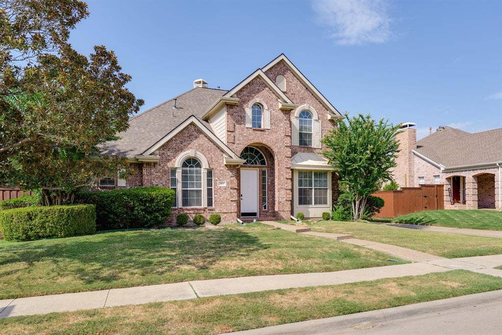 321 Andre Drive, Irving, TX 75063 321 Andre Drive, Irving, TX 75063