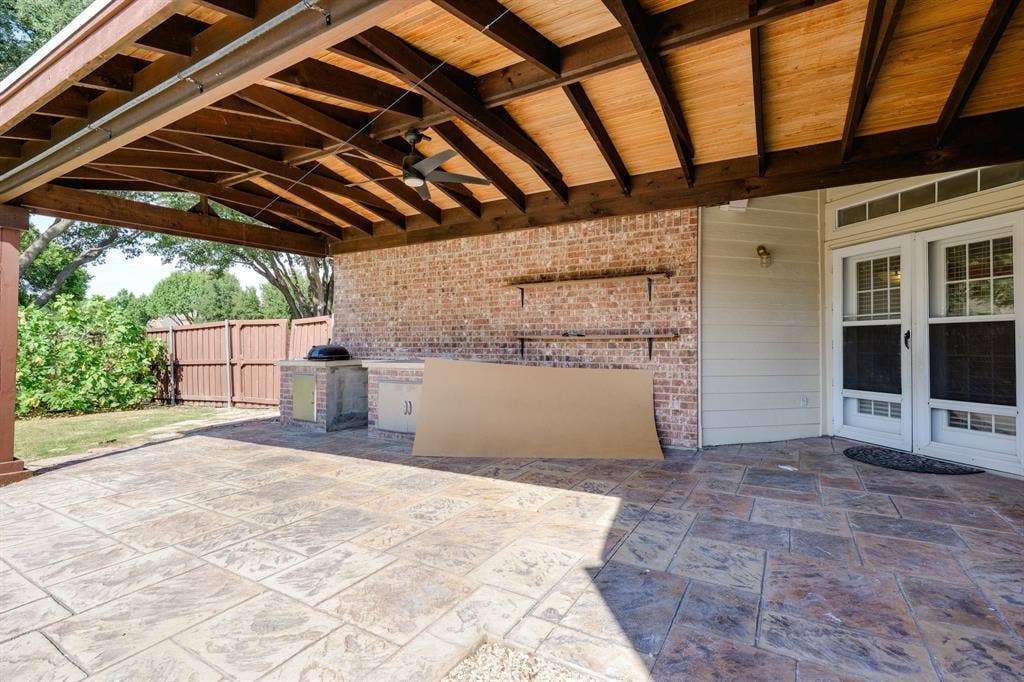 321 Andre Drive, Irving, TX 75063 321 Andre Drive, Irving, TX 75063
