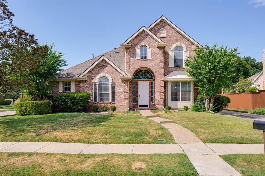 Property photo for 321 Andre Drive, Irving, TX