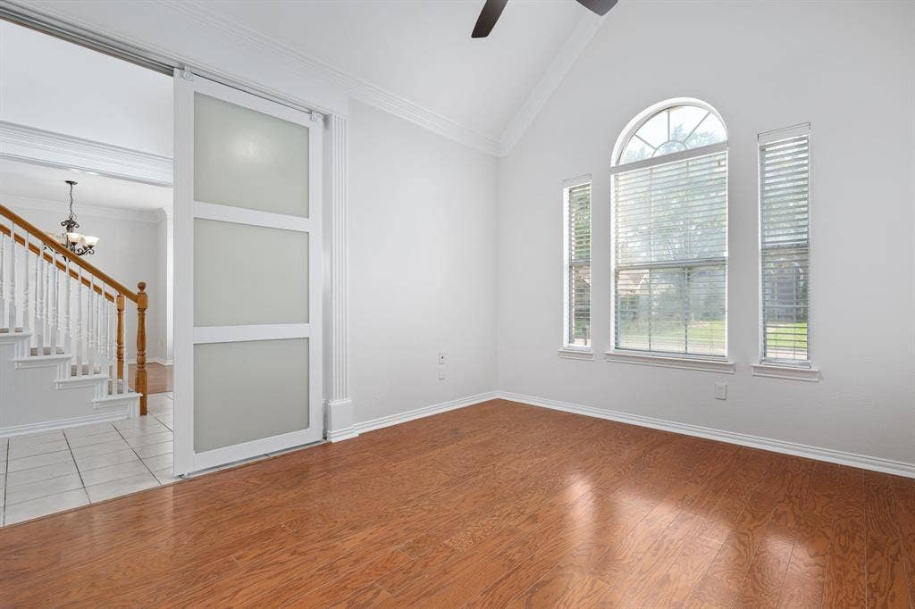 321 Andre Drive, Irving, TX 75063 321 Andre Drive, Irving, TX 75063
