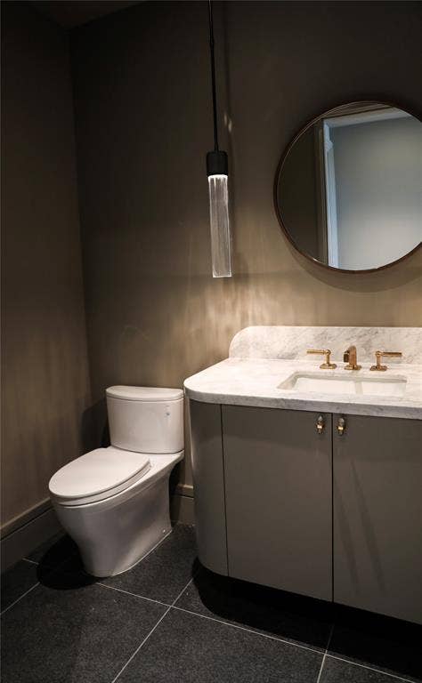 4205 Buena Vista Street, #502, Dallas, TX 75205 Powder Room