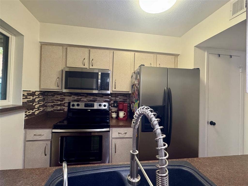 2805 Rio Branco Street, #105G, Farmers Branch, TX 75234 2805 Rio Branco Street, #105G, Farmers Branch, TX 75234