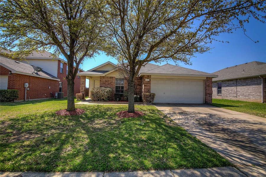 Property photo for 1105 Beaverwood Lane, Crowley, TX