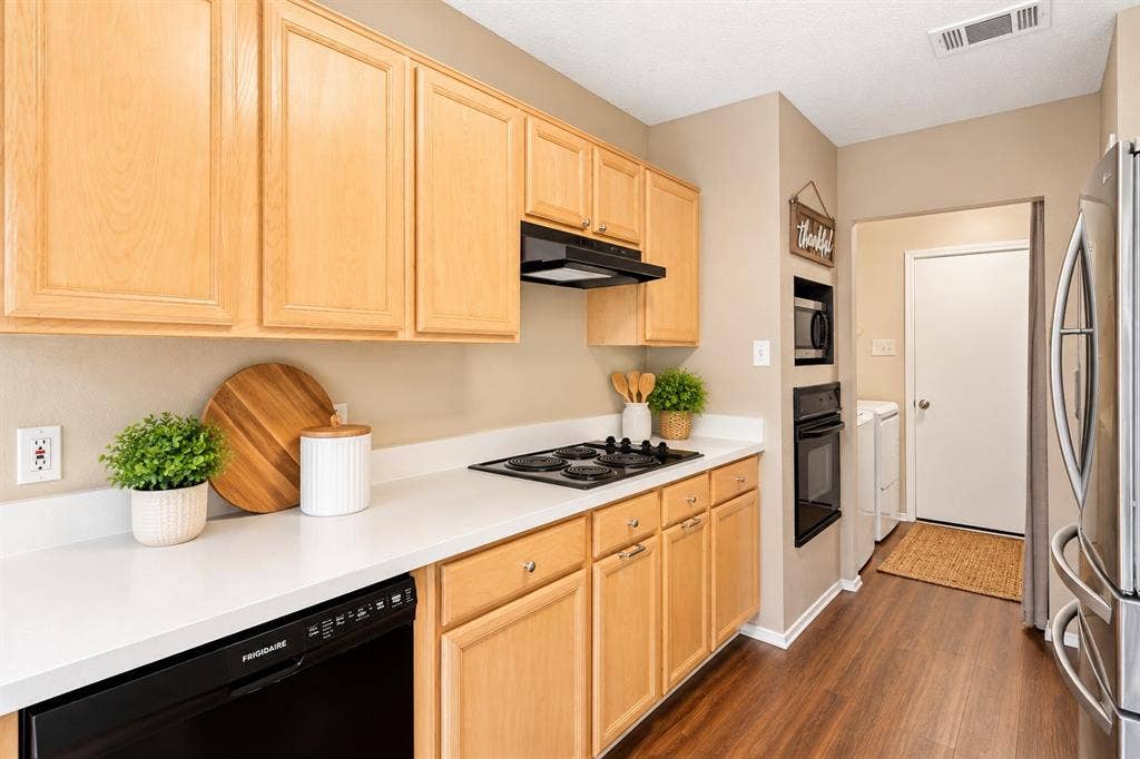 308 Candlestick Trail, Saginaw, TX 76179